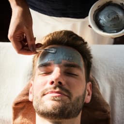 Face and Neck Scrub Salon Men