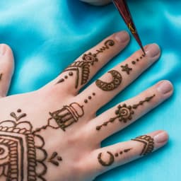 Minimalist Mehendi